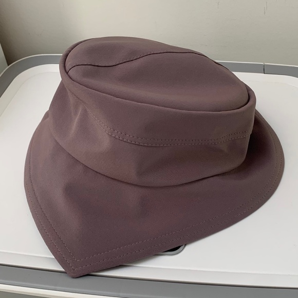 Waterproof Asymmetrical Hat - Picture 1 of 3